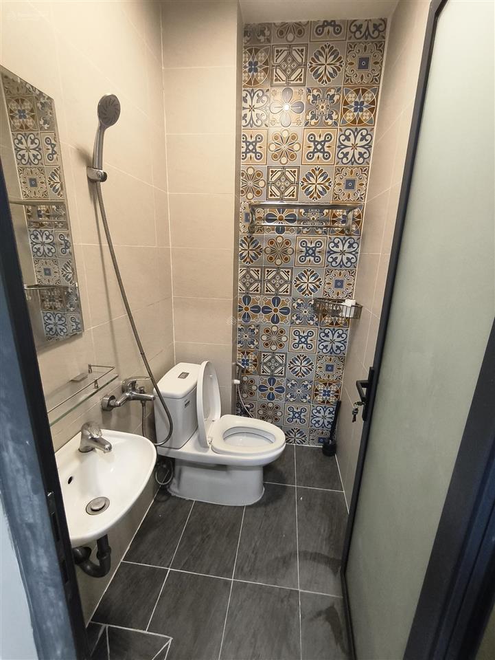 Cho thuê nhà đẹp 3 tầng 4pn. 5wc  đường 12 trường thọ. thủ đức