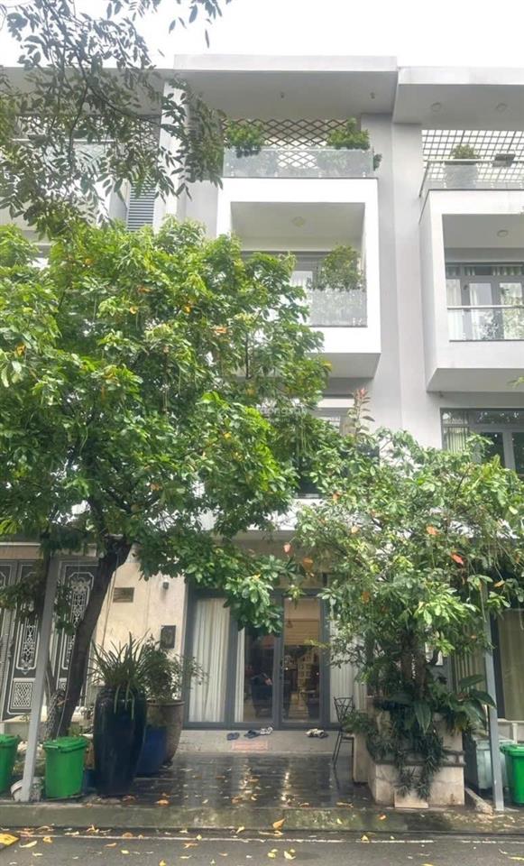 Cho thuê nhà phố khu himlam phú đông  thủ đức