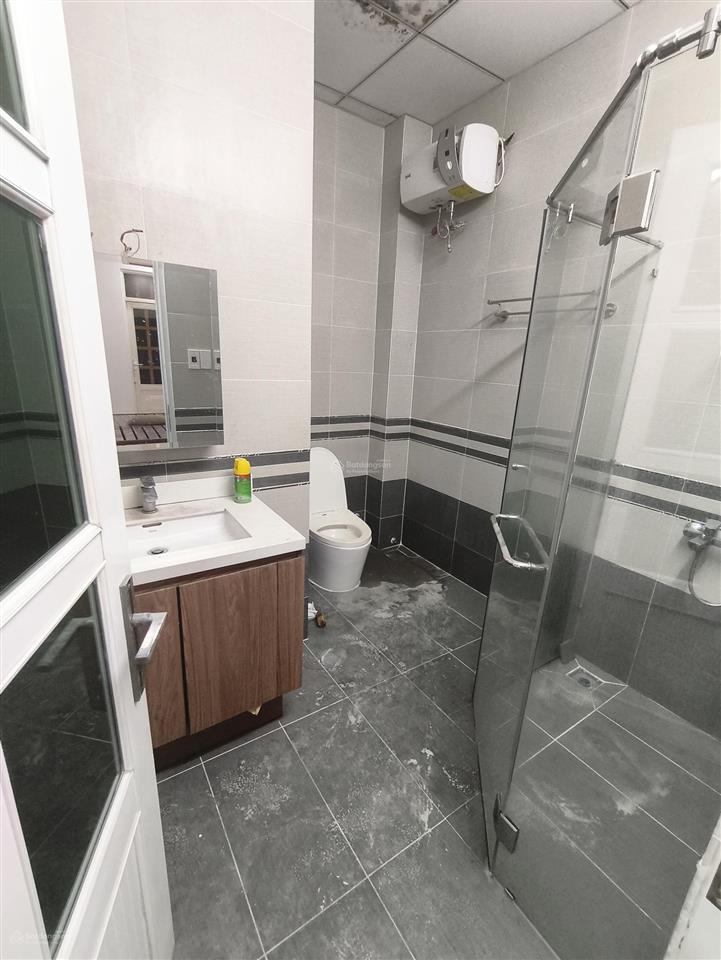 Cho thuê nhà 2pn sân oto  phường linh chiểu. thủ đức