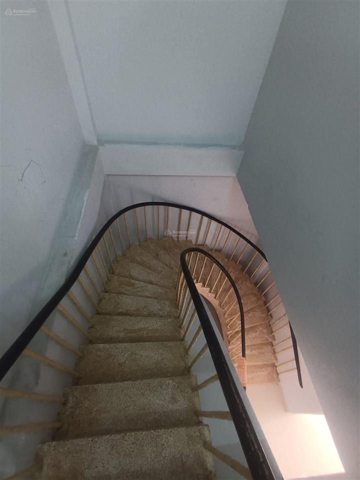 Cho thuê nhà 3pn sân oto  đường 160 tăng nhơn phú a. quận 9