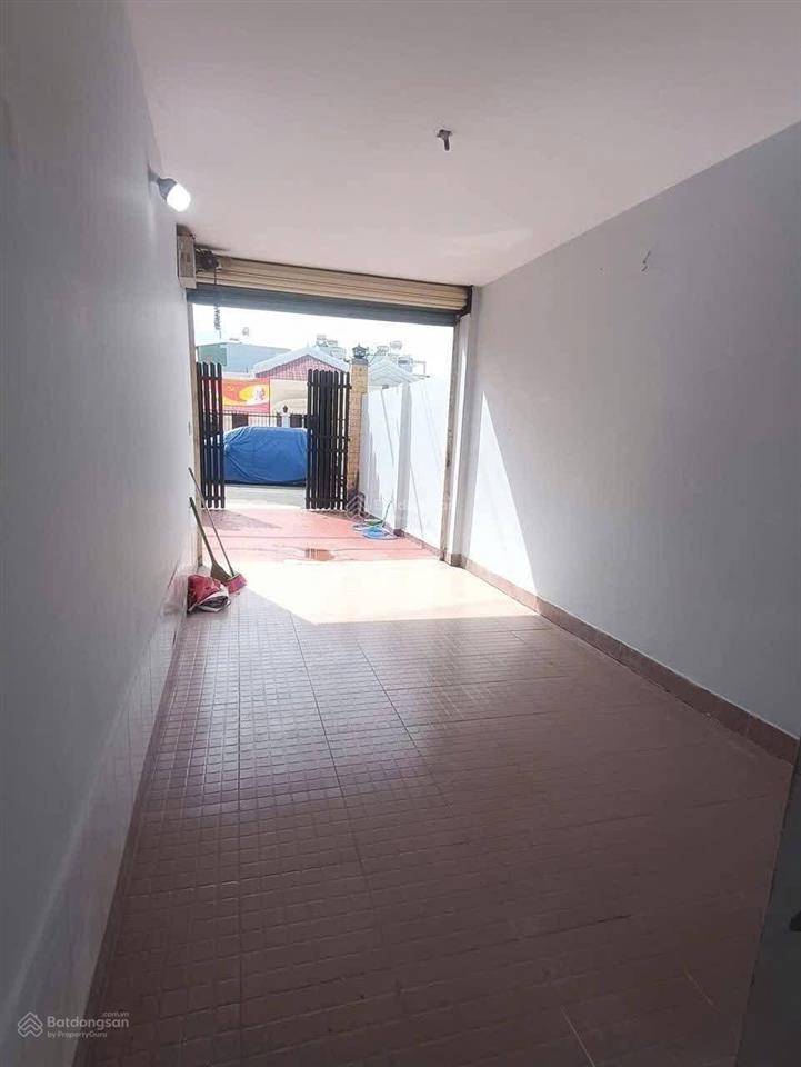 Cho thuê nhà 3pn sân oto  đường 160 tăng nhơn phú a. quận 9