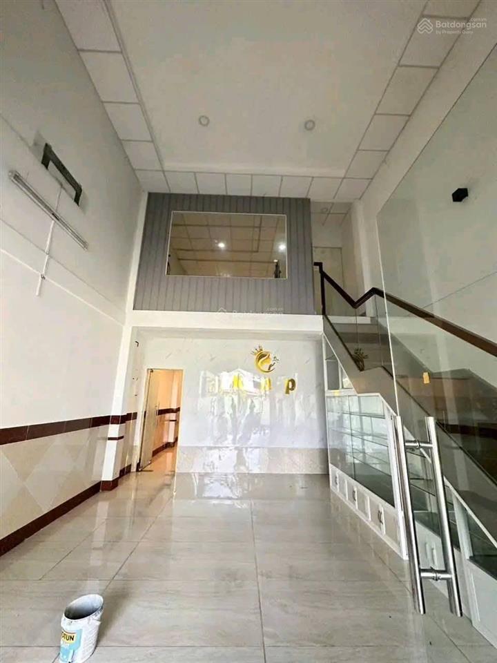 Cho thuê nhà mặt tiền kd làng tăng phú, quận 9