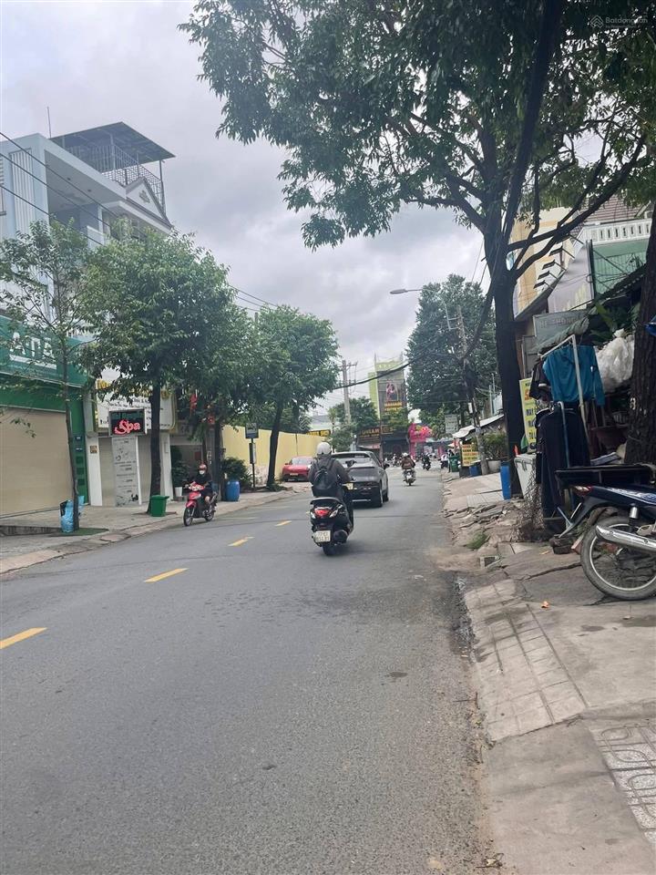 Cho thuê nhà mặt tiền kd làng tăng phú, quận 9