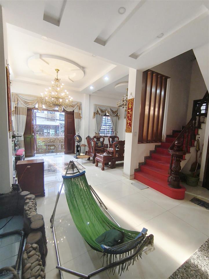 Cho thuê biệt thự  đường 5 linh chiểu (gần vincom thủ đức)