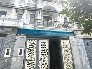 Cho thuê nhà 4pn. 3wc  đường lã xuân oai, quận 9