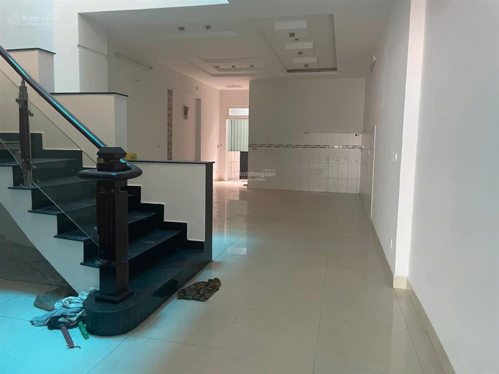 Cho thuê nhà 4 tầng đường man thiện  quận 9