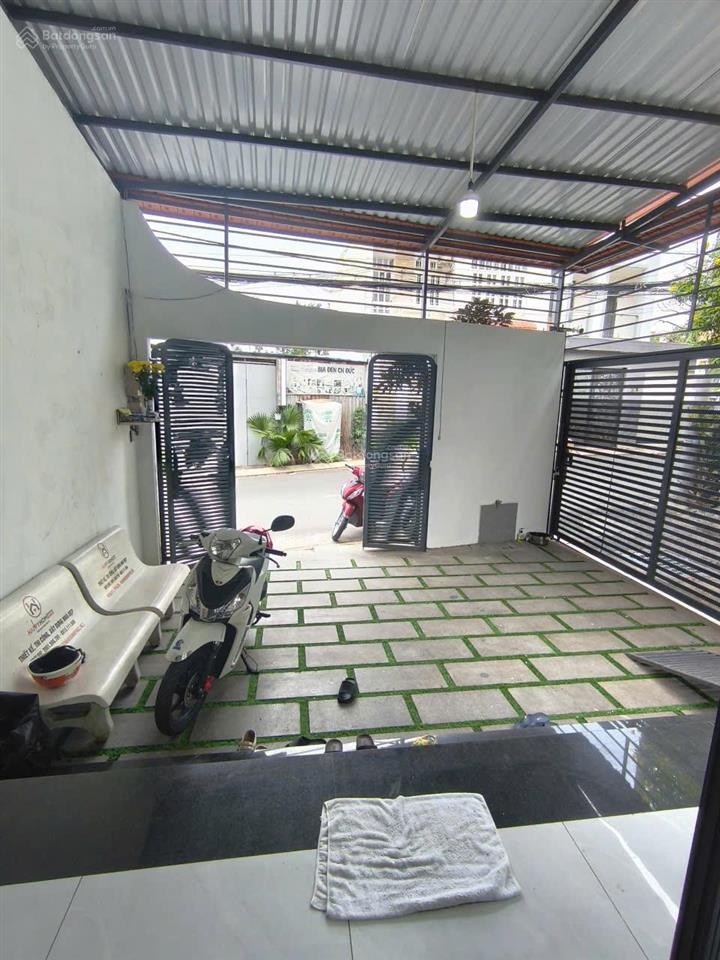 Nhà 3 lầu 4pn  đường 2 tăng nhơn phú b  quận 9