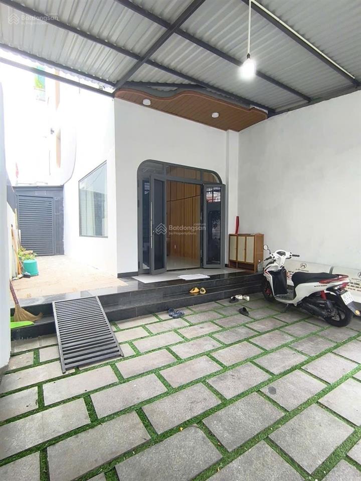 Nhà 3 lầu 4pn  đường 2 tăng nhơn phú b  quận 9