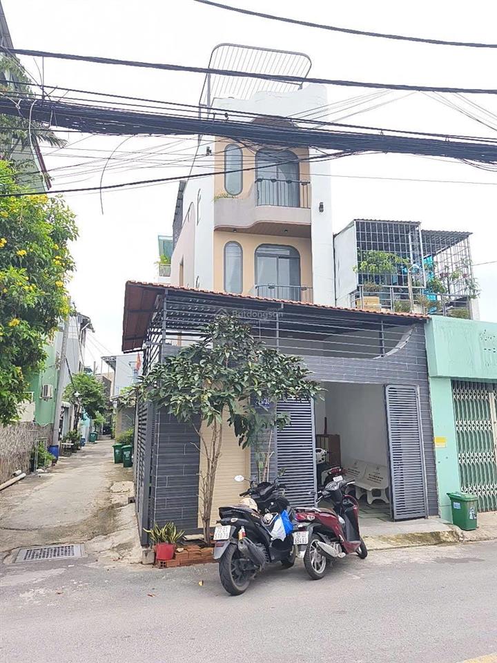 Nhà 3 lầu 4pn  đường 2 tăng nhơn phú b  quận 9