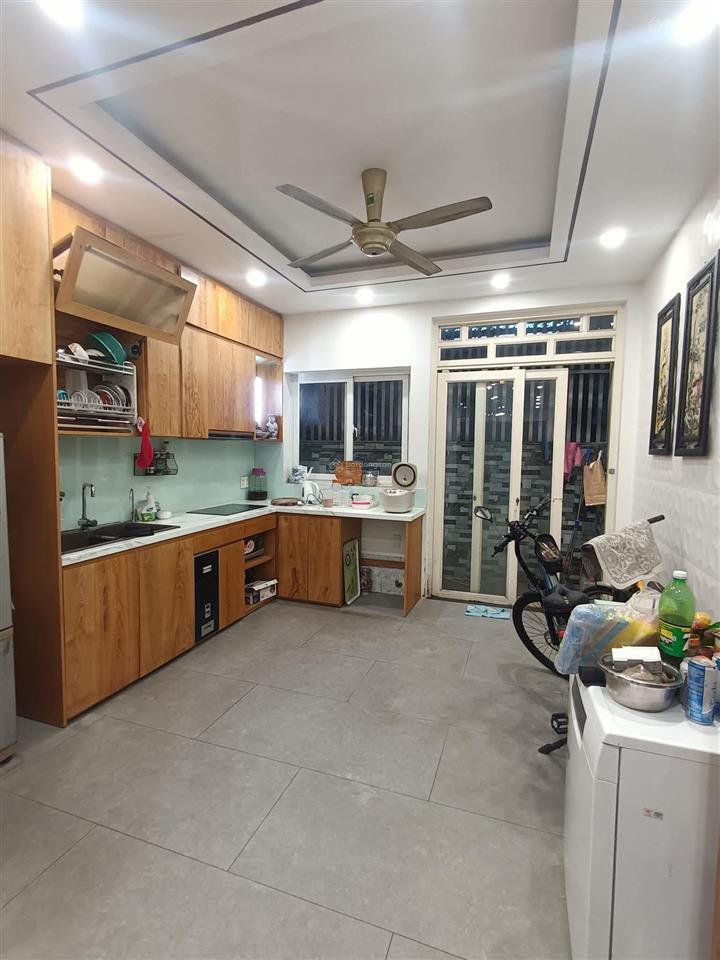 Nhà 3pn. 4wc sân oto  trường thọ, thủ đức