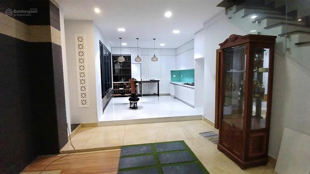 Nhà 4pn, 4wc, sân oto  đường 182 tăng nhơn phú a  quận 9
