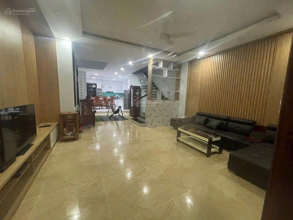 Nhà 4pn, 4wc, sân oto  đường 182 tăng nhơn phú a  quận 9