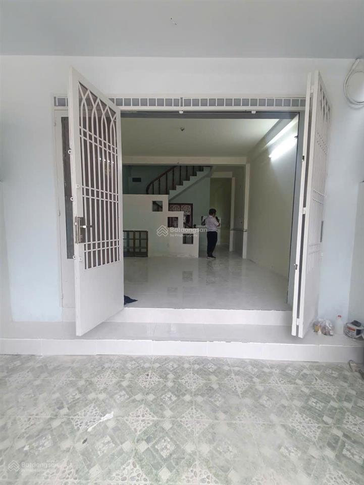 Nhà 1 lầu 4pn  đường 9 linh trung (gần hoàng diệu 2)