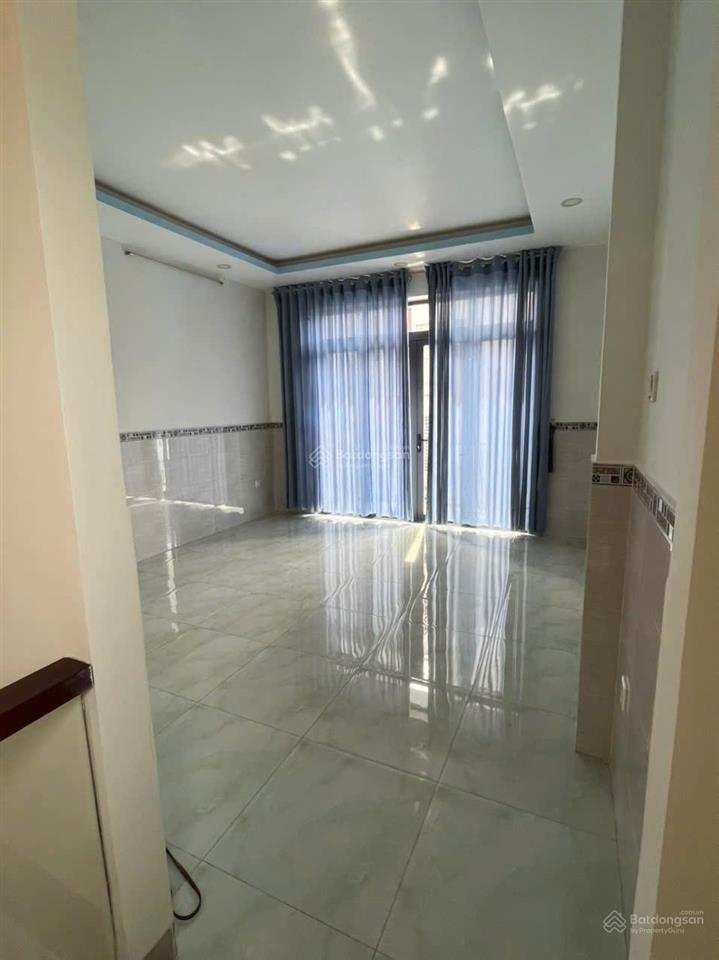 Cho thuê nhà 4pn  lê văn chí, linh trung (gần ngã 4 thủ đức)