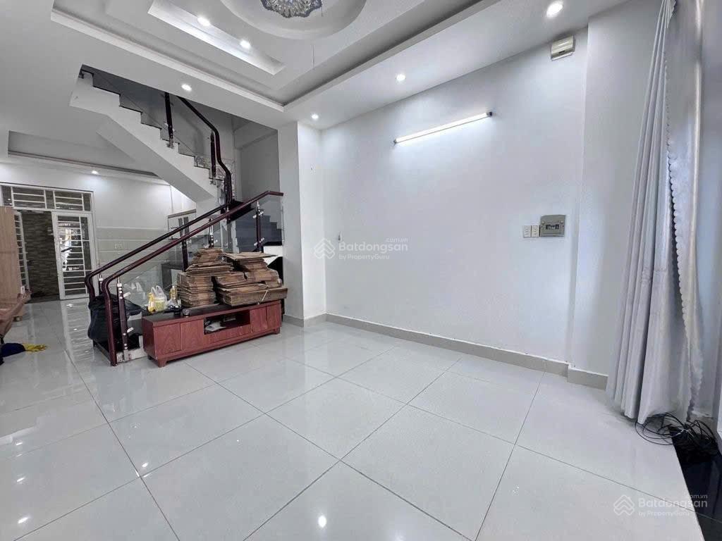 Cho thuê nhà 4pn  lê văn chí, linh trung (gần ngã 4 thủ đức)