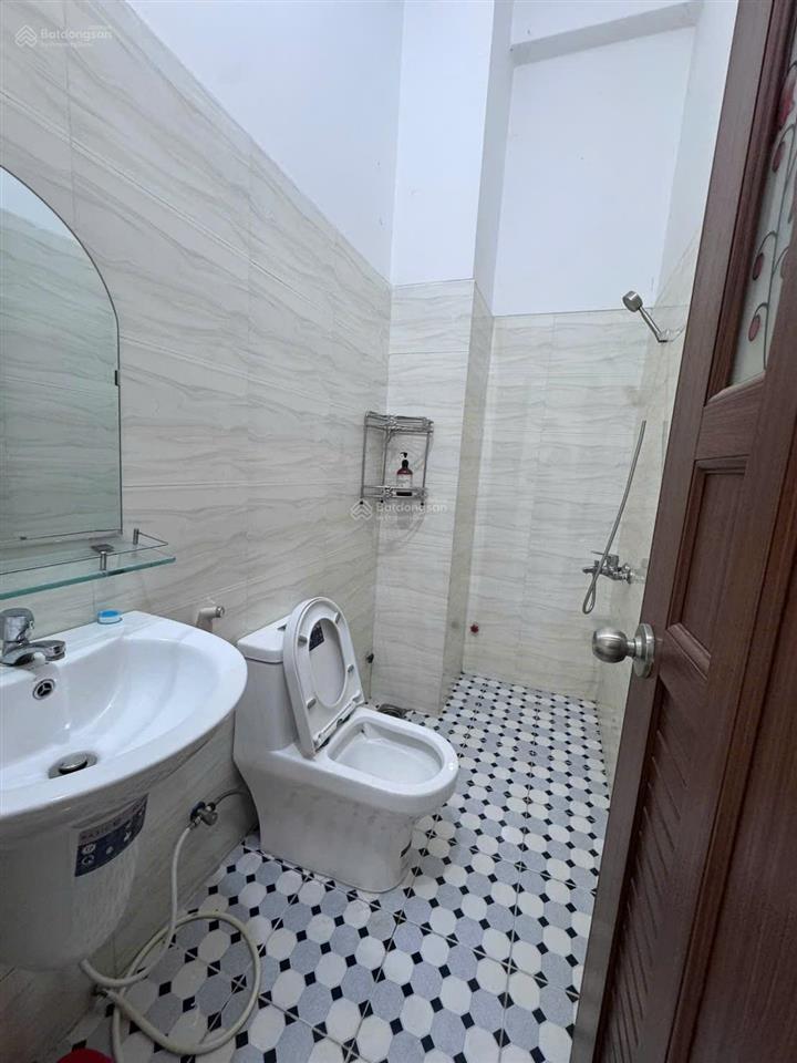 Cho thuê nhà 4pn  lê văn chí, linh trung (gần ngã 4 thủ đức)