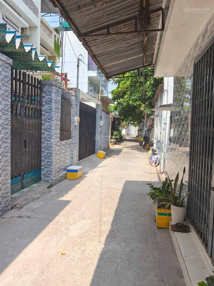 Cho thuê nhà 3pn hẻm 200 lê văn việt  quận 9