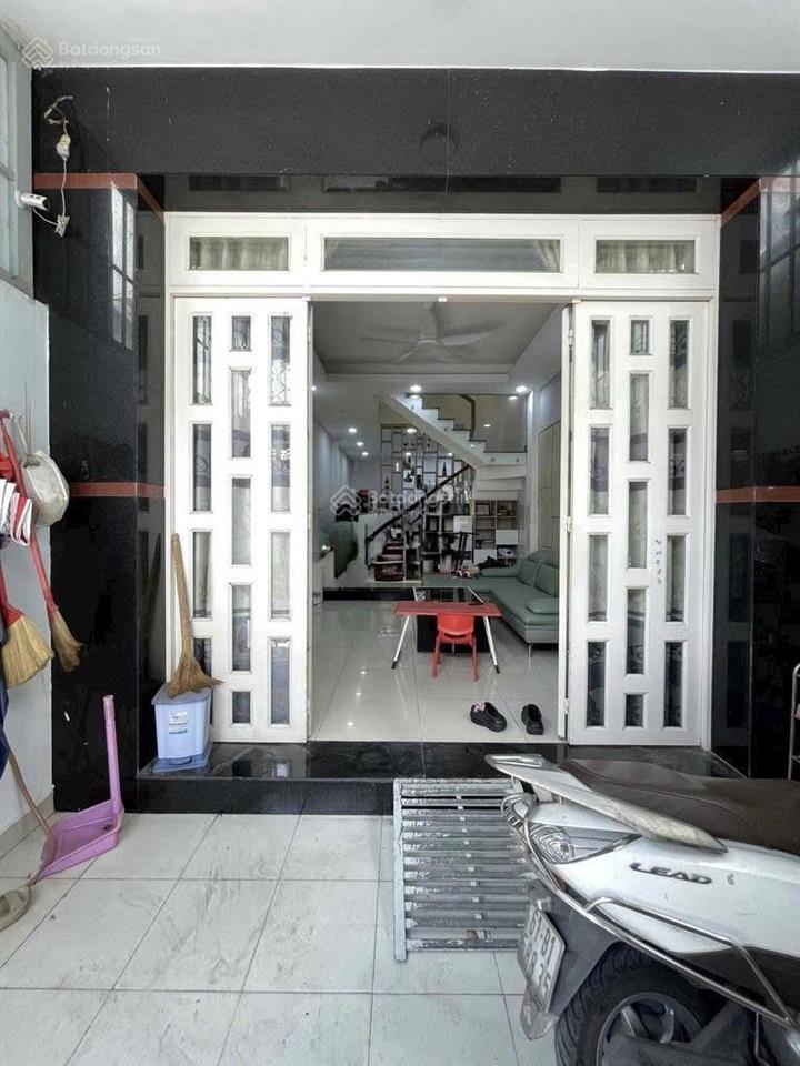 Cho thuê nhà 3pn hẻm 200 lê văn việt  quận 9
