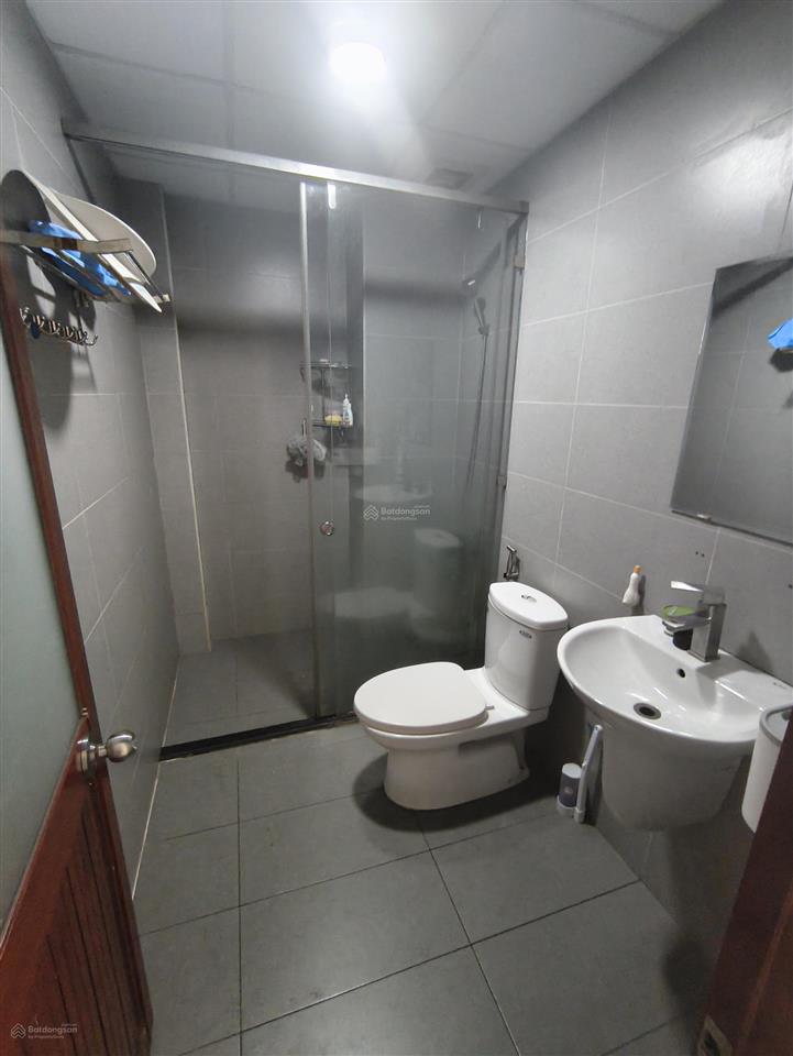 Cho thuê nhà 3pn hẻm 200 lê văn việt  quận 9