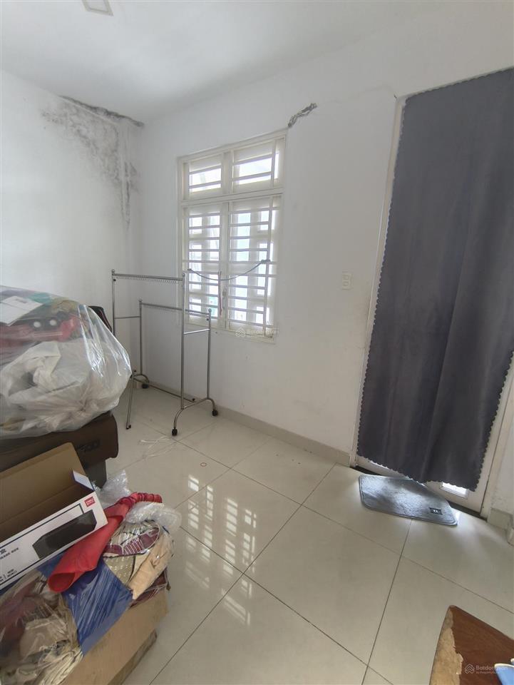 Cho thuê nhà 3pn hẻm 200 lê văn việt  quận 9