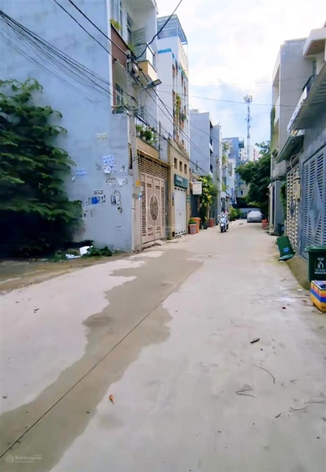 Cho thuê nhà 4pn.3wc  đường 30 linh đông, thủ đức (cách phạm văn đồng 500m)