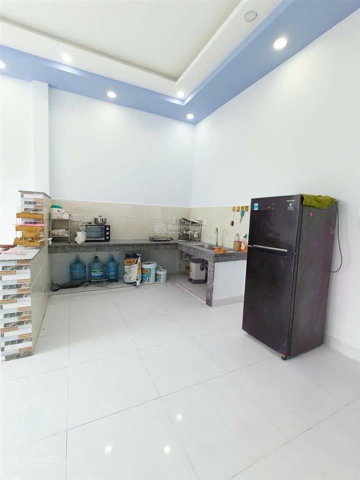Nhà cấp 4 2pn sân oto  gần ngã 3 mỹ thành  quận 9