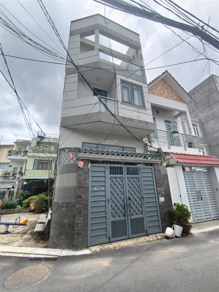 Nhà 3pn, 4wc  gần vincom + ngã 4 thủ đức