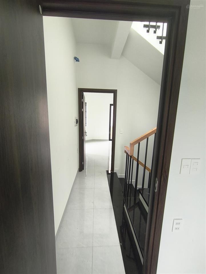 Nhà 3pn 4wc, sân oto đường 4  long trường  quận 9