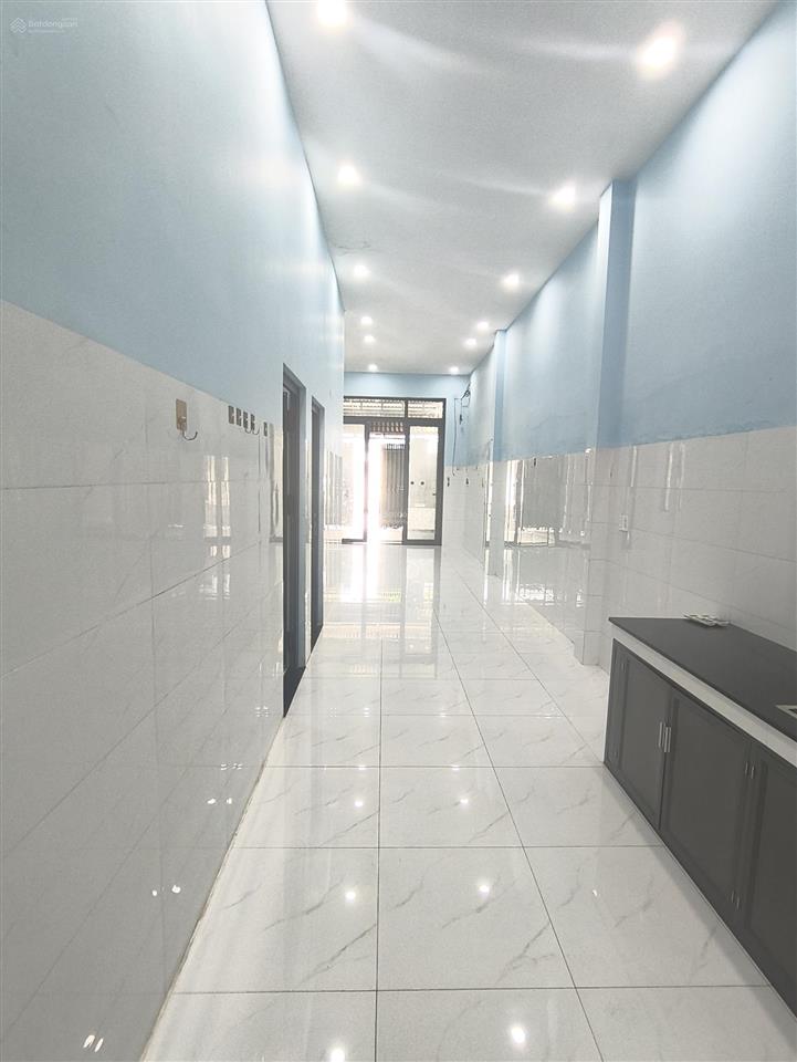 Nhà cấp 4 2pn sân rộng  đường 102 tăng nhơn phú a. quận 9 cũ