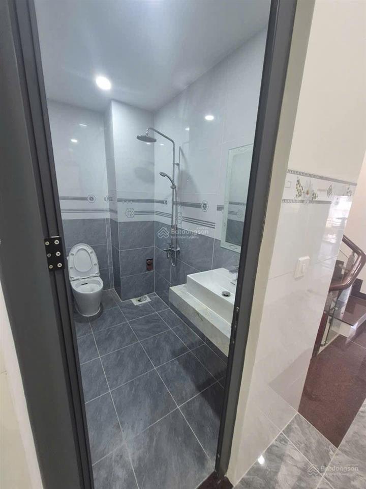 Nhà mới xây 100% 4pn. 3wc  đường số 30 linh đông thủ đức (sát phạm văn đồng)