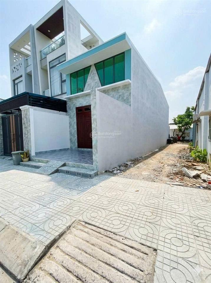 Nhà mới xây 100%  đường 182 tăng nhơn phú a, quận 9