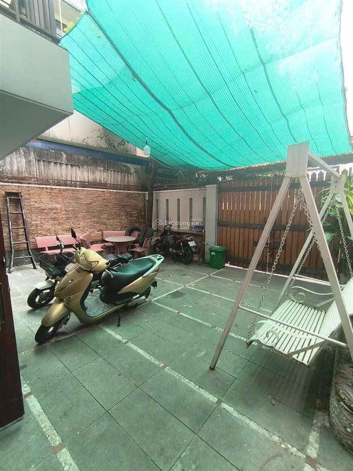 Cho thuê biệt thự, gần hoàng diệu 2, thủ đức
