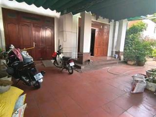 Cho thuê nhà sân vườn mặt tiền kinh doanh  quận 9 (gần lê văn việt)