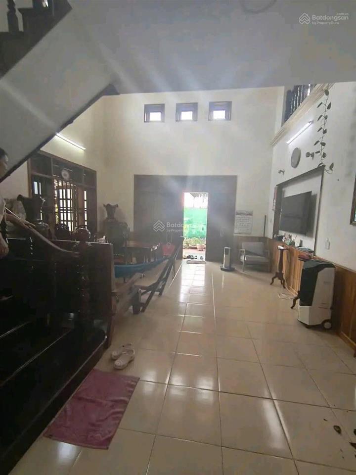 Cho thuê nhà sân vườn mặt tiền kinh doanh  quận 9 (gần lê văn việt)