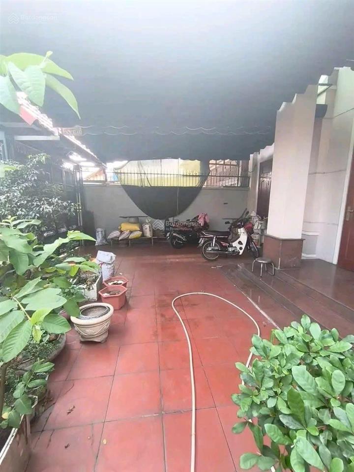 Cho thuê nhà sân vườn mặt tiền kinh doanh  quận 9 (gần lê văn việt)