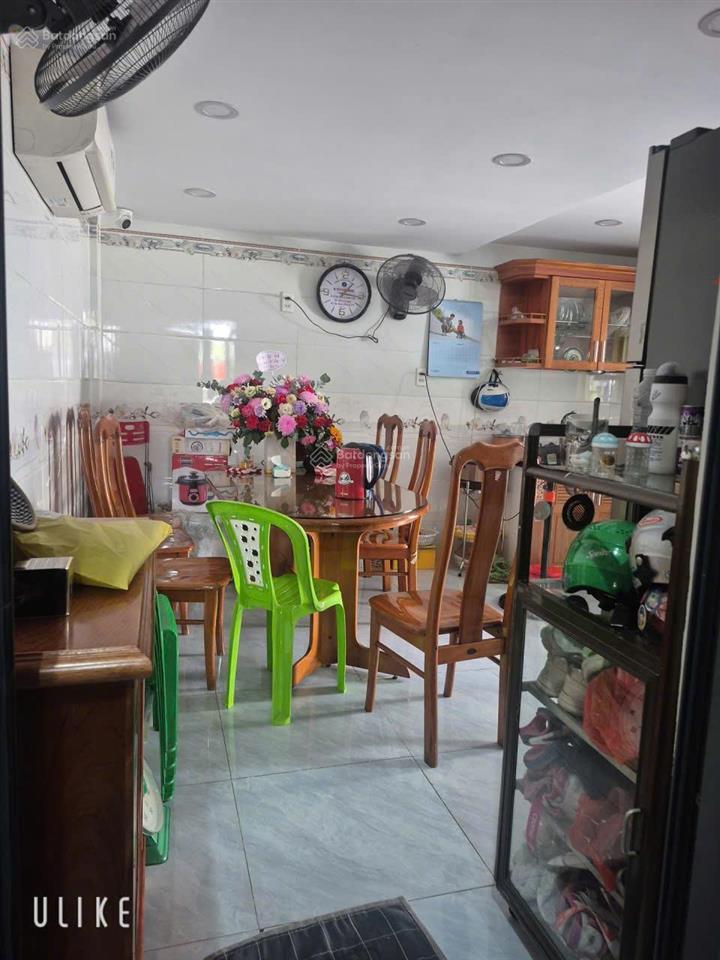 Bán kho xưởng  250 m2  lô góc 2 mặt tiền ngay nguyễn tri phương, dĩ an, tp hcm