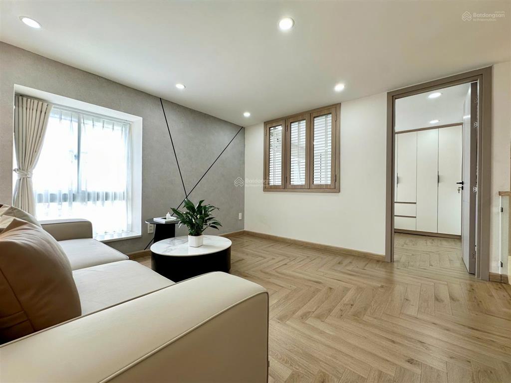 Bán duplex sky garden 1 160m² 4pn nhà mới 100% 9,7 tỷ