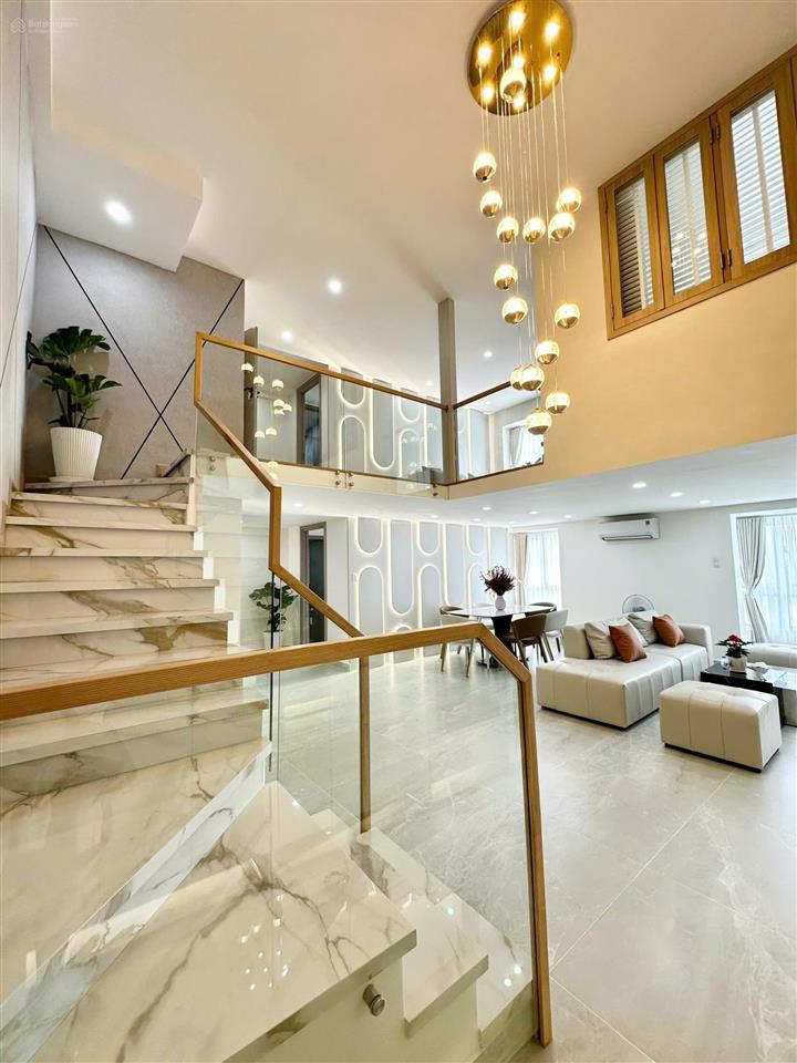 Bán duplex sky garden 1 160m² 4pn nhà mới 100% 9,7 tỷ