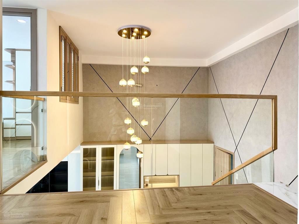 Bán duplex sky garden 1 160m² 4pn nhà mới 100% 9,7 tỷ