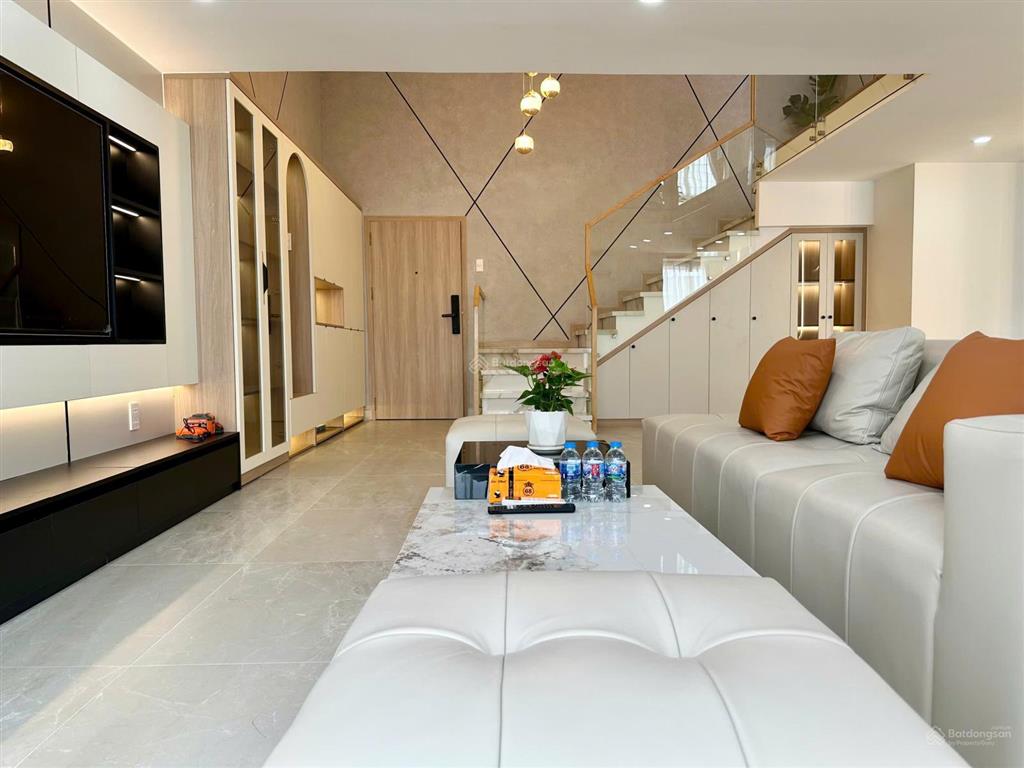 Bán duplex sky garden 1 160m² 4pn nhà mới 100% 9,7 tỷ