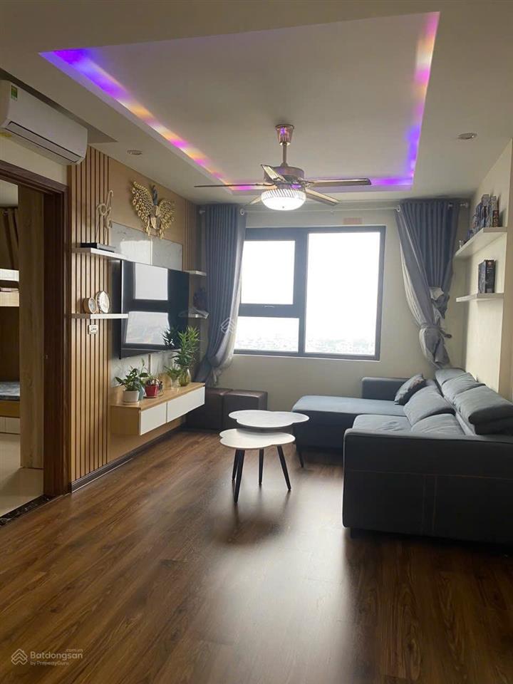 Bân căn 2 phòng ngủ ct15 khu hồng hà