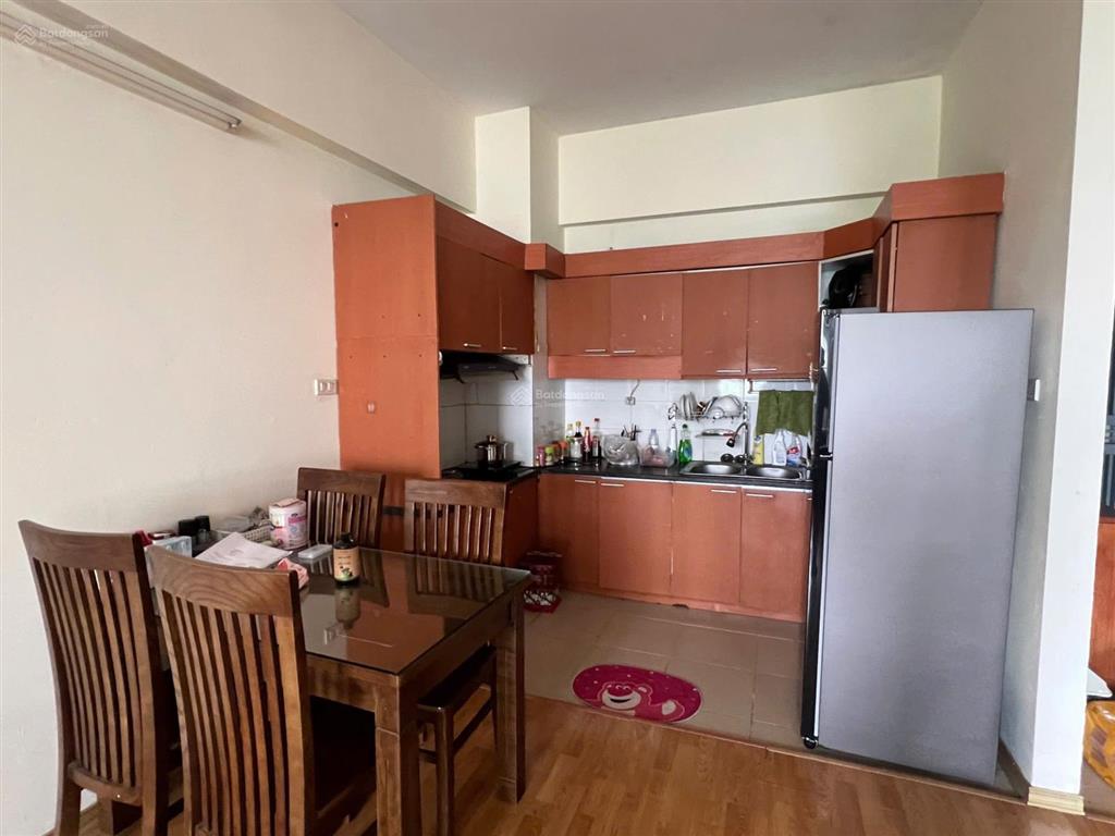 Vợ chồng tôi mua liền kề nên cần bán gấp căn 2 ngủ hồng hà