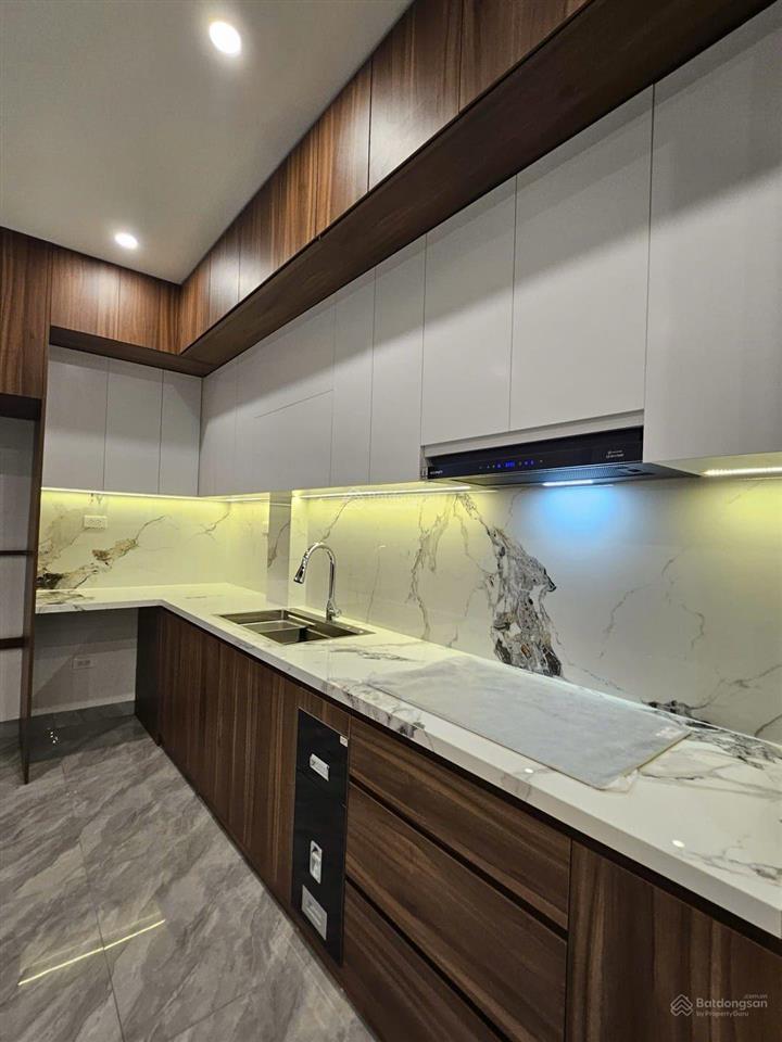 Thái hà đống đa 72m+6t thang máy