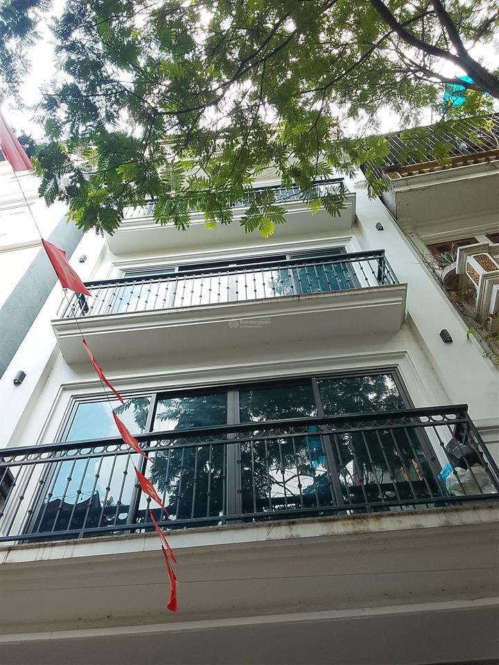 Siêu phẩm đống đa nguyễn chí thanh ô tô 7 tầng thang máy