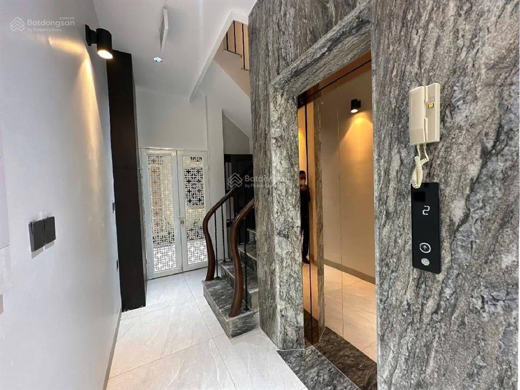 Siêu phẩm đống đa nguyễn chí thanh ô tô 7 tầng thang máy