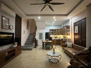 Bán nhà xuân đỉnh, 10.5tỷ, lô góc ,3 thoáng .45m2 .4 tầng