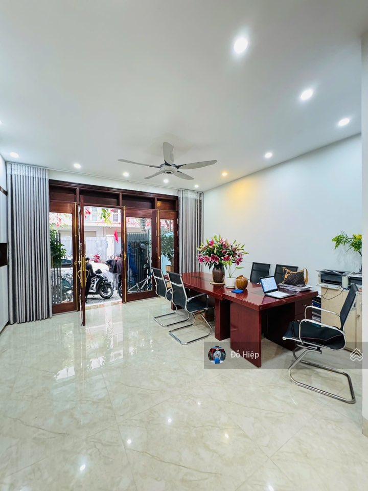 Giảm 2 tỷ nhà kđt linh đàm  vị trí đắc địa đẹp nhất khu