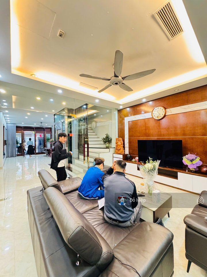 Giảm 2 tỷ nhà kđt linh đàm  vị trí đắc địa đẹp nhất khu