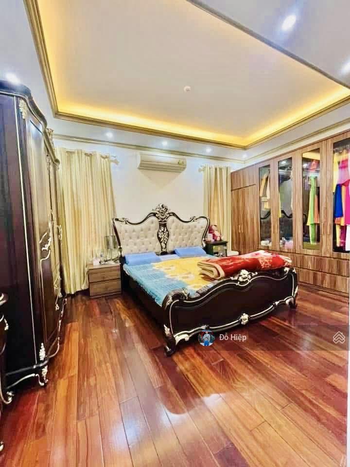 Bán nhà mặt phố trần nguyên đán 100m2  lô góc  vỉa hè rộng  kinh doanh đỉnh