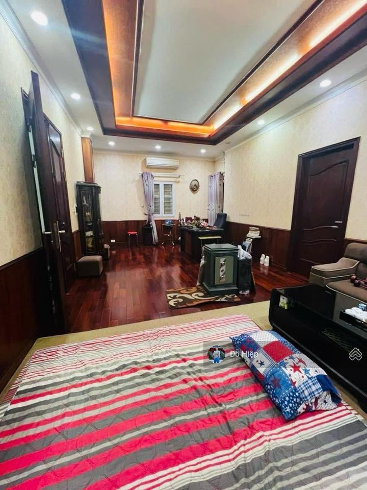 Phân lô lê văn thiêm  ô tô tránh  kinh doanh  65m  31.9 tỷ